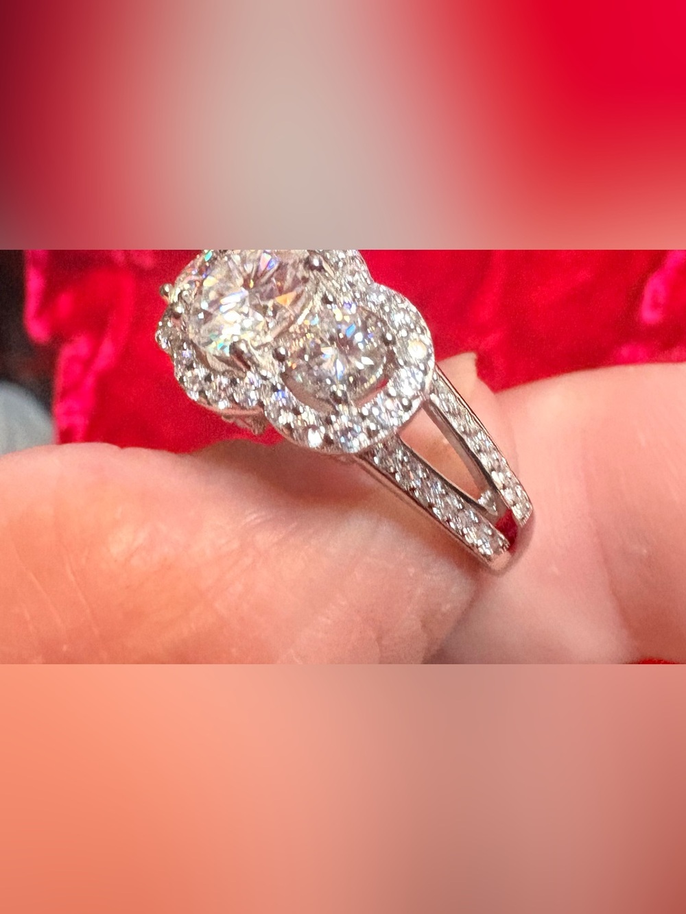 S925 2.2 Carats Moissanite Ring GRA Card & Gift Box (New without tags) size 6 - Picture 5 of 13